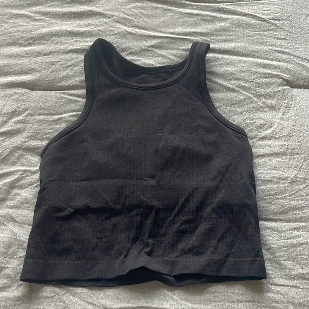 Lululemon Ebb to Street Cropped Tank